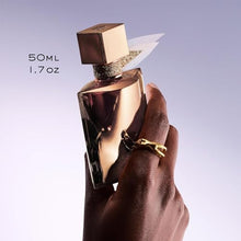 Load image into Gallery viewer, La Vie Est Belle Gold L'Extrait Eau de Parfum - Long Lasting Fragrance with Notes of Iris, Rose & Oud Wood - Woody & Floral Women's Perfume