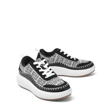 Load image into Gallery viewer, DREAM PAIRS Women Chunky Arch Comfortable Casual Platform Fashion Sneakers.,Size 7.5,Black/White,SDFN2379W