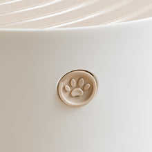 Load image into Gallery viewer, IRIS USA (586962) Top Entry Cat Litter Box with Cat Litter Scoop, White & Beige Punt-530, Large