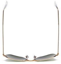 Load image into Gallery viewer, Ray-Ban RB3136 Caravan Square Sunglasses, Arista Gold/Green, 58 mm