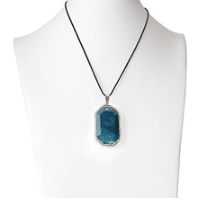 Load image into Gallery viewer, ART KIM Octagon Cube Honeycomb Lattice Zirconia Agate with Rhinetone Edge Pendant Necklaces (Green)