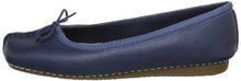 Load image into Gallery viewer, Clarks Freckle ice Size 6.5 US Blue
