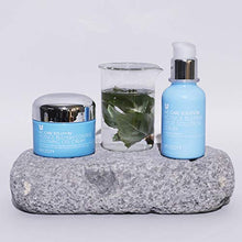 Load image into Gallery viewer, Mizon Acence Blemish Spot Solution Serum 30ml, Skin Astringent, Soothing, Blemish Care and Skin Protection, Blemish Spot Solution Serum to Sooth Irritated Skin, Treats Blemishes, Tone Up and Protects