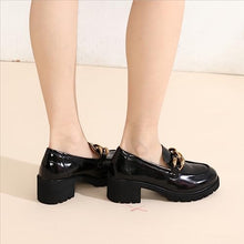 Load image into Gallery viewer, MACNMEUU Chunky Loafers Women Platform Loafers for Women Comfort Slip-on Loafers with Chain Faux Leather Black, Size 5.5