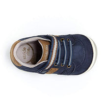 Load image into Gallery viewer, Stride Rite girls Artie Lightweight Leather Sneaker, navy, 6 W US