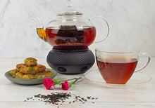 Load image into Gallery viewer, Sadaf Cardamom Tea Loose Leaf Tin 16 oz - Special Blend Cardamom Ceylon Black Tea - Product harvested in Sri Lanka