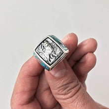 Load image into Gallery viewer, Men's Southwestern Style Turquoise Gemstone Wolf Sterling Silver Ring Size 9
