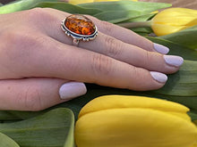 Load image into Gallery viewer, Natural Baltic Honey Amber And Sterling Silver Ring. Vintage Oval Amber Ring (6.5)
