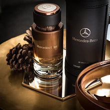 Load image into Gallery viewer, Mercedes-Benz - Le Parfum - Irresistible Fragrance For Men - Wood And Leather Scent - For Dynamic, Leading Personalities - Pink Pepper, Bergamot, Violet Leaves, Amber Notes - Eau De Parfum - 4 Oz