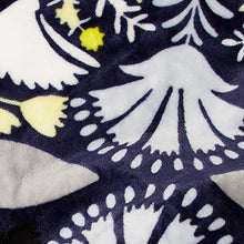 Load image into Gallery viewer, Vera Bradley Fleece Plush Blanket, Plaza Tile, King