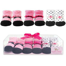 Load image into Gallery viewer, 3-Piece Little Shoe Socks Gift Set, Pink, 0-9 months