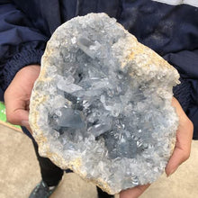 Load image into Gallery viewer, FIDEMM Natural Crystal Rough Natural Celestite geode Cluster Quartz Crystal Specimen Healing Random 1pc (Size : 500-600g)