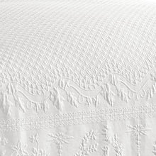 Load image into Gallery viewer, Historic Charleston King Charles Bedding Coverlet Bedspread, Luxurious, Embossed, Matelasse, 100% Cotton, King, White