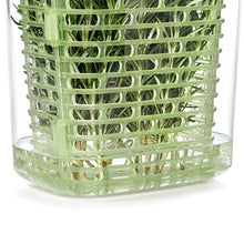 Load image into Gallery viewer, OXO Good Grips GreenSaver Herb Keeper- 2.8 QT