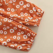 Load image into Gallery viewer, Newborn Infant Baby Girls Clothes Set Auntie Saying Letter Rompers Floral Daisy Pants Headband (White Bestie, 0-3 Months)