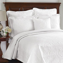 Load image into Gallery viewer, Historic Charleston King Charles Bedding Coverlet Bedspread, Luxurious, Embossed, Matelasse, 100% Cotton, King, White