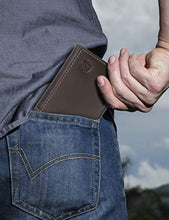 Load image into Gallery viewer, Timberland Men's Leather Trifold Wallet with ID Window, Brown (Cloudy), One Size