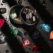 Load image into Gallery viewer, Donner Celluloid Guitar Picks 16 Pack with Tin Box includes Thin, Medium, Heavy & Extra Heavy Picks, for Acoustic Guitar Electric Guitar Ukulele
