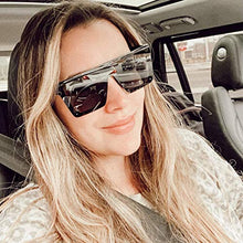 Load image into Gallery viewer, LKEYE - Oversize Shield Flat Top Square Sunglasses Siamese Rimless Lens LK1717 C1 Black/Gray