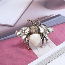 Load image into Gallery viewer, Antique Gold Plated Crystal Pearl Bee Brooch Pin Retro Cute Bumblebee Pins Animal Insect Brooches Jewelry (bee 2)
