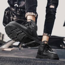 Load image into Gallery viewer, Men's Leather Lace Up Motorcycle Combat Boots Retro Round Toe lug sole Chukka Ankle Boots Casual Waterproof Oxford Dress Work Boot (black,8.5,8.5)
