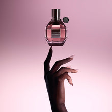 Load image into Gallery viewer, Viktor&amp;Rolf - Flowerbomb Eau de Parfum - Women's Perfume - Floral &amp; Woody - With Notes of Vanilla, Jasmine, &amp; Rose - 1 Fl Oz
