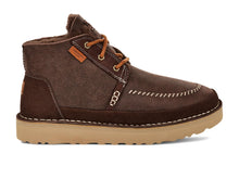 Load image into Gallery viewer, UGG Unisex Neumel Crafted Regenerate Chukka Boot, Burnt Cedar, 15 US Men
