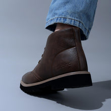 Load image into Gallery viewer, WINBIRD Brown Chukka Boots Men's Lightweight Square Toe Lace Up Desert Ankle Boots Causal Dress Boots for Men Western Cowboy Boots with Memry Foam Y6088-CF-7.5
