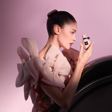 Load image into Gallery viewer, Viktor&amp;Rolf - Flowerbomb Extreme - Eau de Parfum Intense Womens Perfume - Intense &amp; Floral - With Raspberry, Jasmine, Rose, Orange Blossom &amp; Vanilla Bean - 3.4 Fl Oz
