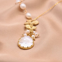 Load image into Gallery viewer, 18K Gold Baroque Pearl Necklace For Women Dainty Simple Leaf Pendant Natural Real Freshwater Pearl Jewelry Wedding Charm Mother Birthday Gifts Bridesmaid Hanging Jewelry (Baroque)
