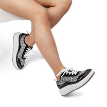Load image into Gallery viewer, DREAM PAIRS Women Chunky Arch Comfortable Casual Platform Fashion Sneakers.,Size 7.5,Black/White,SDFN2379W
