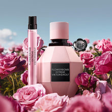 Load image into Gallery viewer, Viktor&amp;Rolf - Flowerbomb Extreme - Eau de Parfum Intense Womens Perfume - Intense &amp; Floral - With Raspberry, Jasmine, Rose, Orange Blossom &amp; Vanilla Bean - 3.4 Fl Oz
