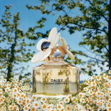 Load image into Gallery viewer, Marc Jacobs Daisy Eau de Toilette 3-pc Set (Spring FY26)

