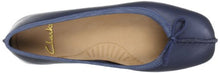Load image into Gallery viewer, Clarks Freckle ice Size 6.5 US Blue
