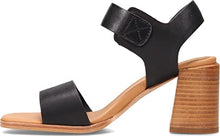Load image into Gallery viewer, Clarks Landra70 Strap Black Leather 8 B (M)
