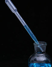 Load image into Gallery viewer, 100pcs 3ML Plastic Disposable Transfer Pipettes - Eye Dropper Set Transfer Graduated Pipettes Calibrated Dropper for Essential Oils &amp; Science Laboratory
