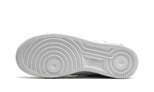 Load image into Gallery viewer, Nike Womens WMNS Air Force 1 '07 LX DD1525 100 Lucky Charms - Size 7.5W
