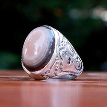 Load image into Gallery viewer, Yemeni Sulemani Aqeeq Ring | Sterling Silver 92.5 | US Size 10.5
