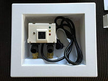 Load image into Gallery viewer, Watts A2C-WB-M1 1/2 in Automatic Washing Machine Shutoff Valve with Leak Sensor, Inlet Adapters
