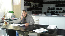 Load image into Gallery viewer, Shop handmade Italian leather goods LIVE in Tuscany
