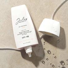 Load image into Gallery viewer, Julep No Excuses Clear Facial Sunscreen Broad-Spectrum SPF 40 + Glow Face Moisturizer With Vitamin E for Over &amp; Under Makeup, 1 Fl Oz
