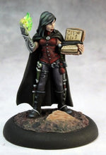 Load image into Gallery viewer, Reaper Nonalla Ellinad, Female Elf Wizard 03667 Miniatures
