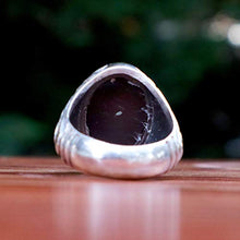 Load image into Gallery viewer, Yemeni Sulemani Aqeeq Ring | Sterling Silver 92.5 | US Size 10.5
