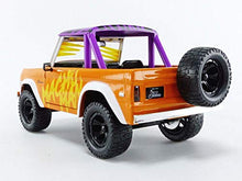 Load image into Gallery viewer, Jada 1:24 Diecast 1973 Ford Bronco with Macho Man Figure
