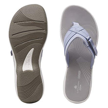 Load image into Gallery viewer, Clarks Women's Breeze Sea Flip-Flop, Lavender Synthetic, 9
