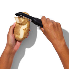Load image into Gallery viewer, OXO Good Grips Swivel Peeler
