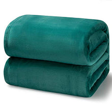 Load image into Gallery viewer, Bedsure Fleece Blanket Queen Size Emerald Green Lightweight Super Soft Cozy Luxury Bed Blanket Microfiber
