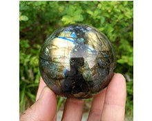 Load image into Gallery viewer, StoneStory Natural Labradorite Healing Crystal Natural Rock Crystal Quartz Gemstone Sphere Ball 80mm (Labradorite Moonstone, 3.14")
