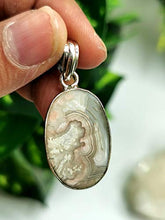 Load image into Gallery viewer, Beautiful rhodochrosite pendant in 925 sterling silver - gemstone/crystal gift |Mother's Day/engagement/wedding/anniversary/birthday gift
