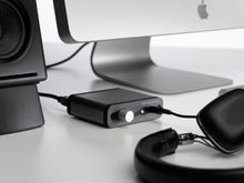 Load image into Gallery viewer, Audioengine D1 24-Bit DAC, Premium Desktop Digital to Analogue Converter &amp; Headphone Amplifier
